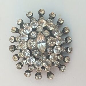 Vintage Foiled Back Silver Starburst Silver Crystal Brooch